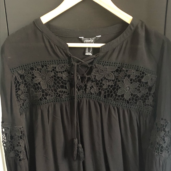 Black Laced Blouse - Picture 3 of 5